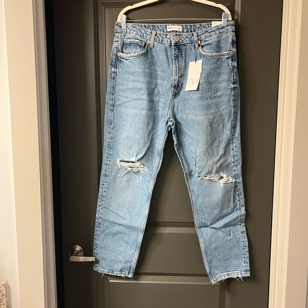 NWT ZARA High Rise Ankle Length Ripped Blue Jeans